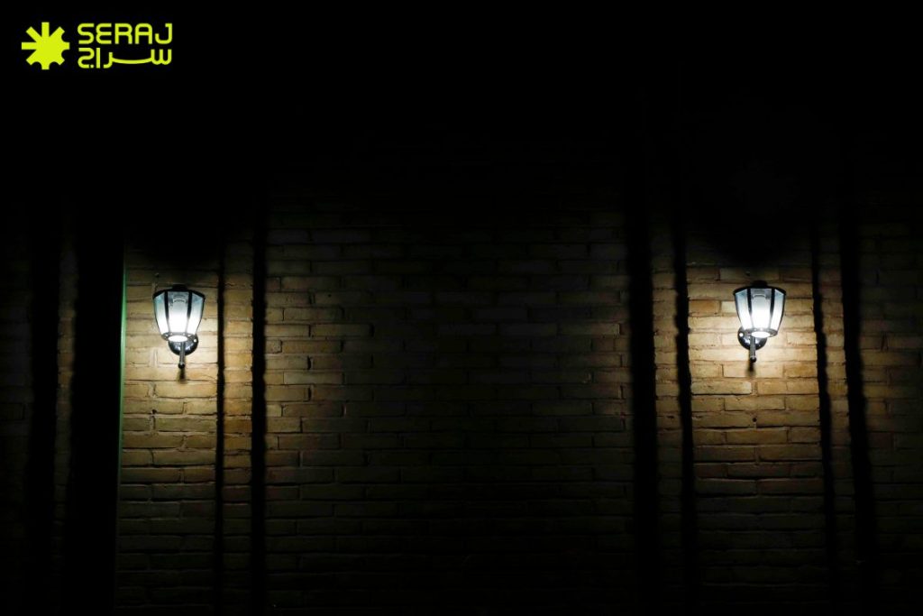 انواع چراغ‌های محوطه‌