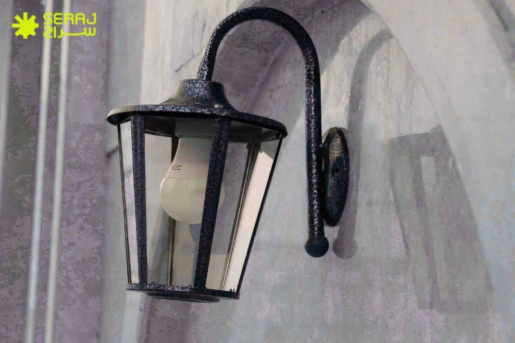 نورپردازی دیواری در باغ ها و ویلاها