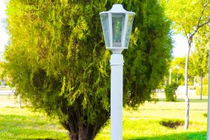 چراغ چمنی چیست و چه کاربردی دارد؟