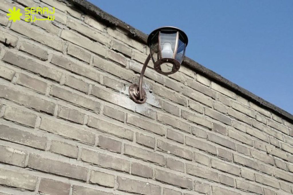 توجه نکردن به متریال چراغ: پلیمر و آلومینیوم چه مزایایی دارند؟