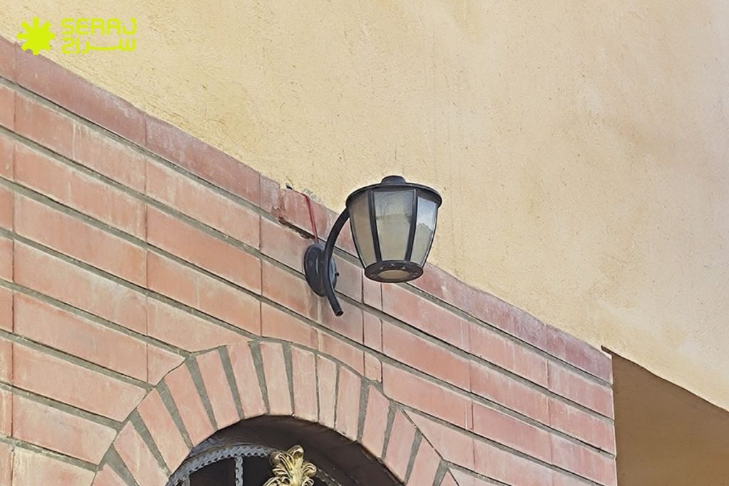 ویژگی های یک چراغ حیاطی باکیفیت اما اقتصادی چیست؟