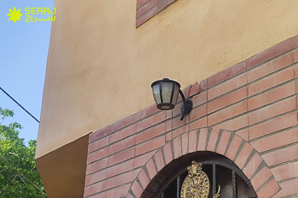 چرا رنگ کوره‌ای بهترین پوشش برای چراغ‌های فضای باز است؟