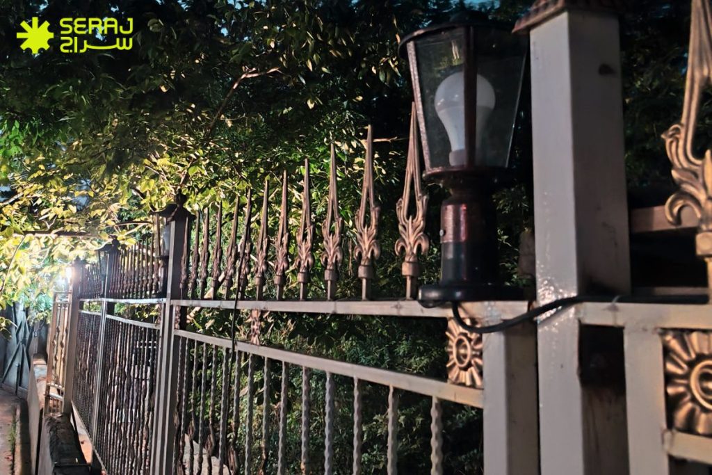 جنس بدنه چراغ محوطه: چرا آلومینیوم و پلیمر بهترین انتخاب اند؟