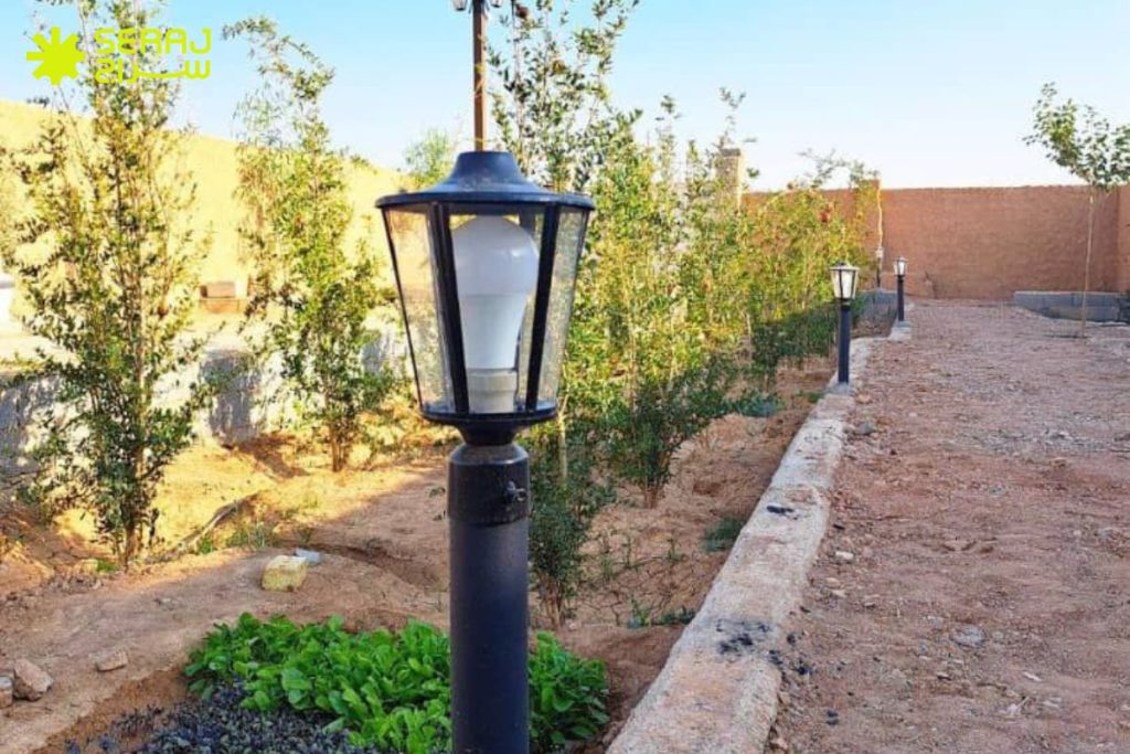 بررسی قیمت چراغ پایه دار و عوامل موثر بر آن