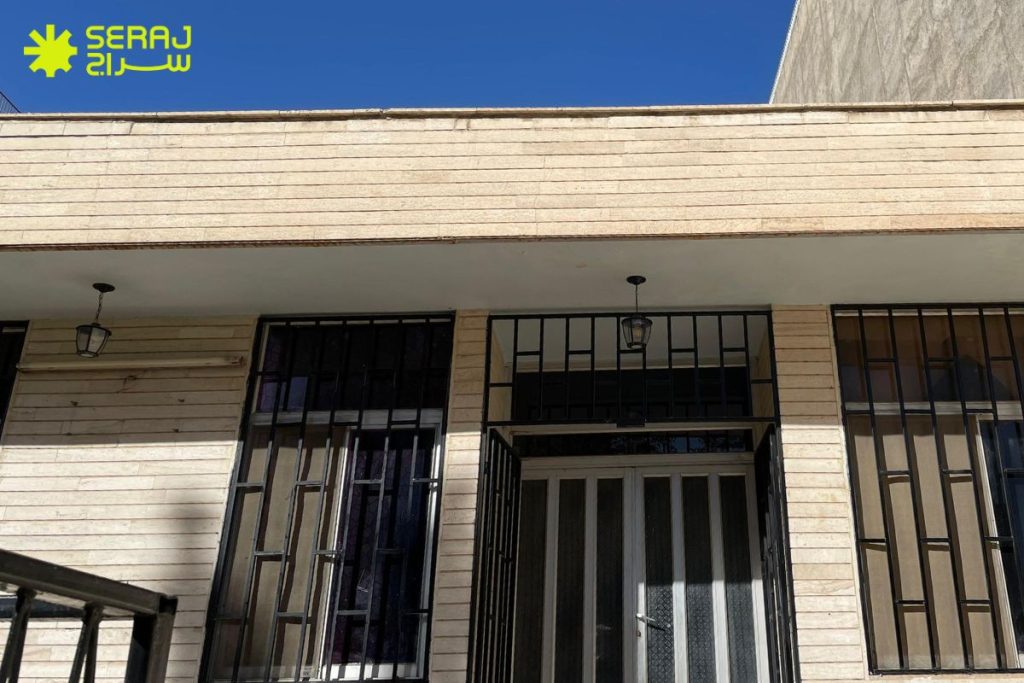 نکات ایمنی در نصب چراغ آویز فضای باز