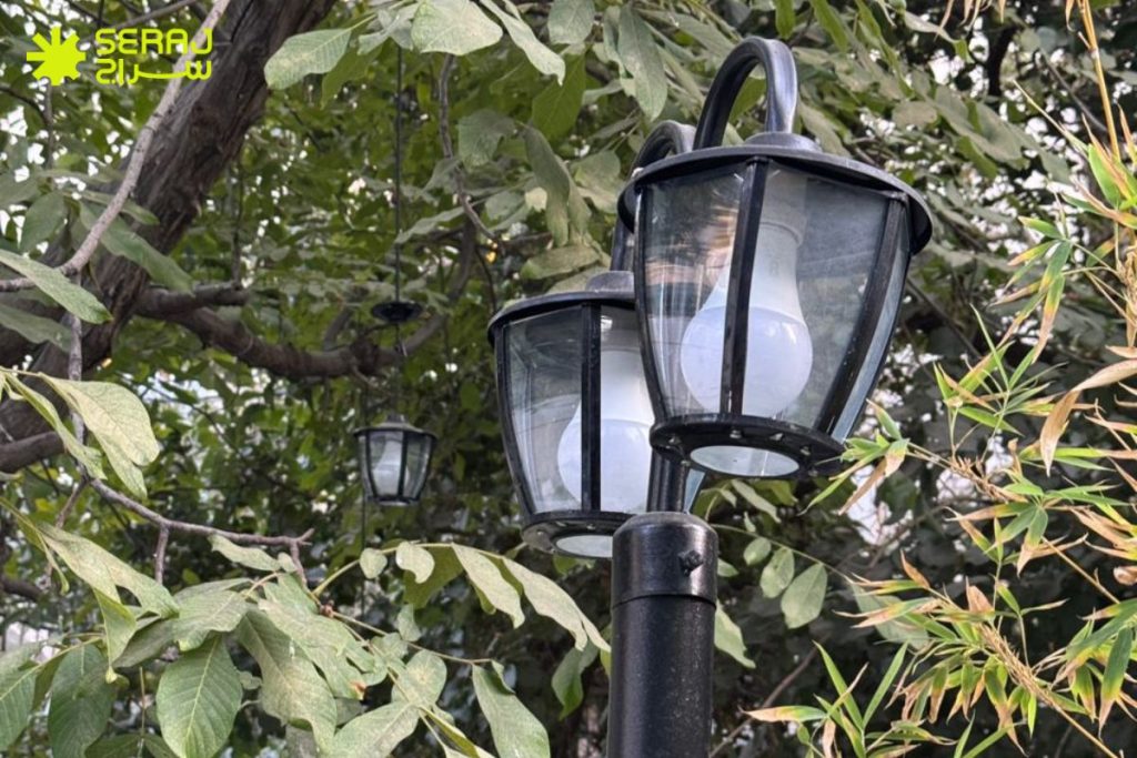 چراغ پارکی اقتصادی چیست و چه ویژگی هایی باید داشته باشد؟