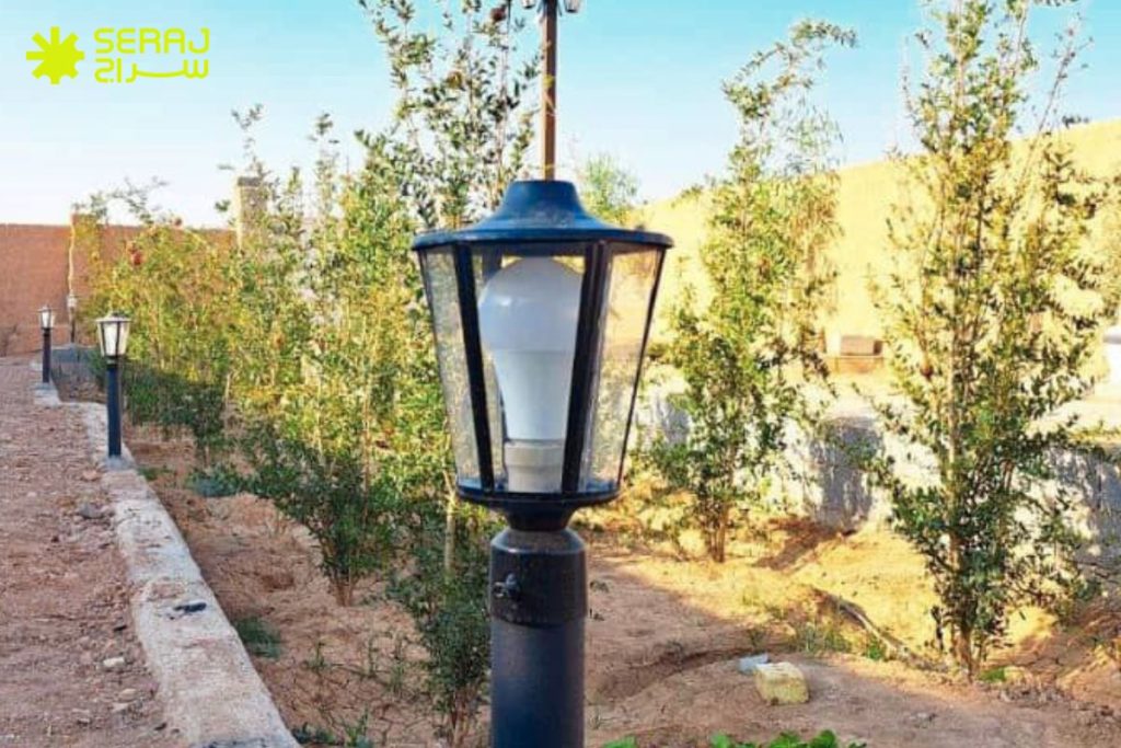 مصرف برق چراغ چمنی چقدر است و چگونه آن را کاهش دهیم؟